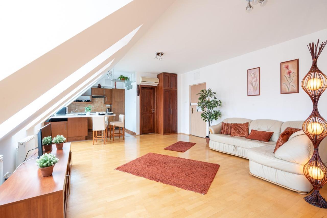 Beautiful Apartment With Ac Budapešť Exteriér fotografie